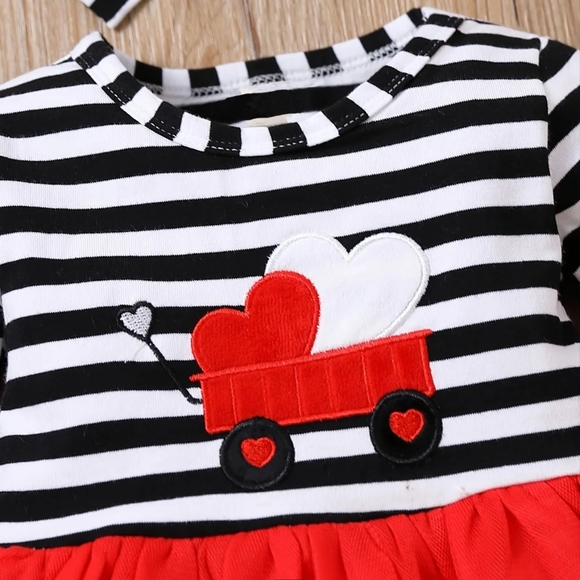 Valentine dress - Picture 2 of 3